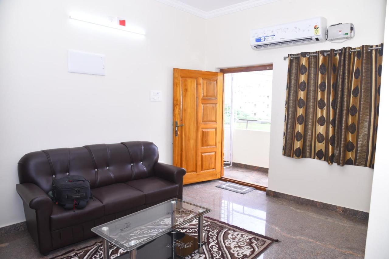Four Seasons Home Stay Тирупати Екстериор снимка
