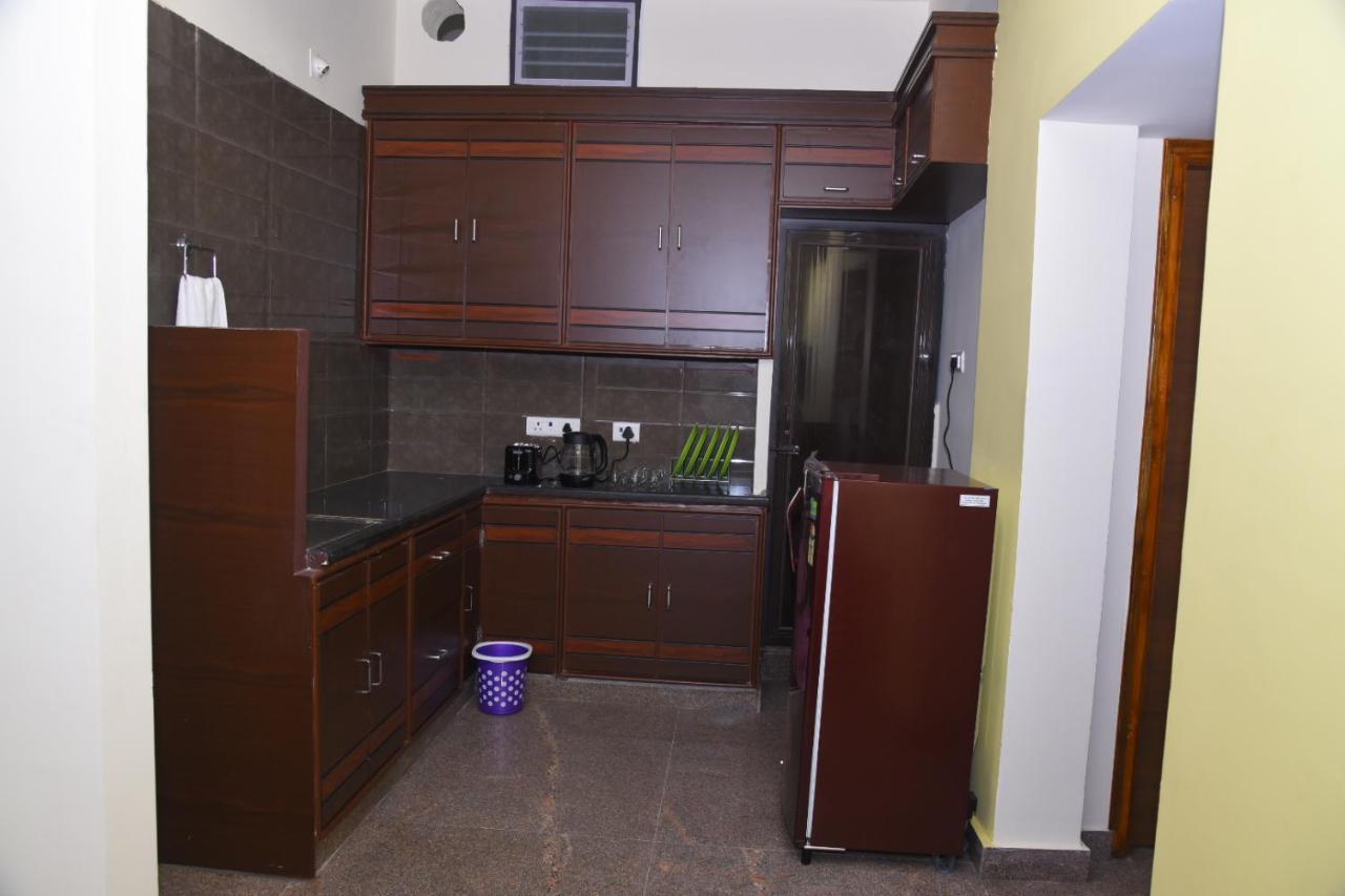 Four Seasons Home Stay Тирупати Екстериор снимка