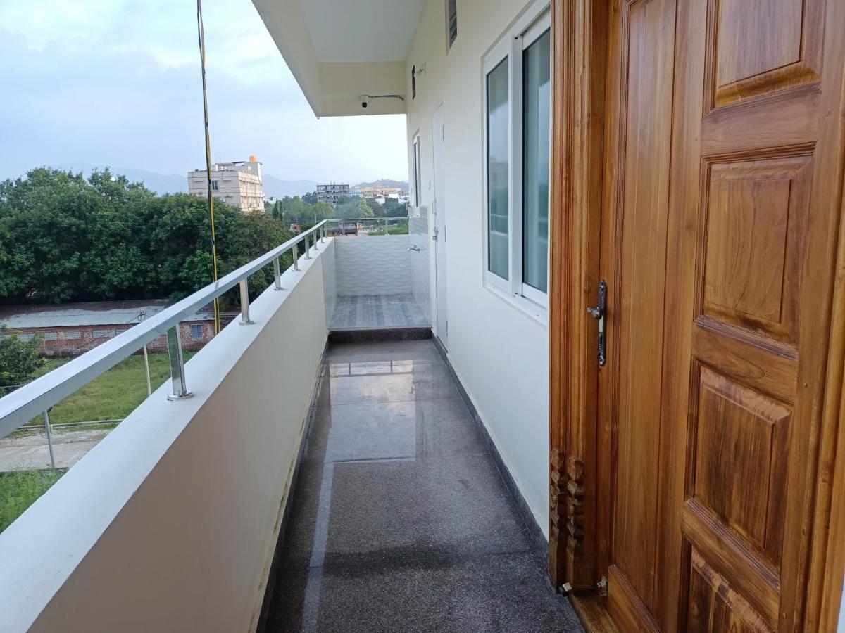 Four Seasons Home Stay Тирупати Екстериор снимка