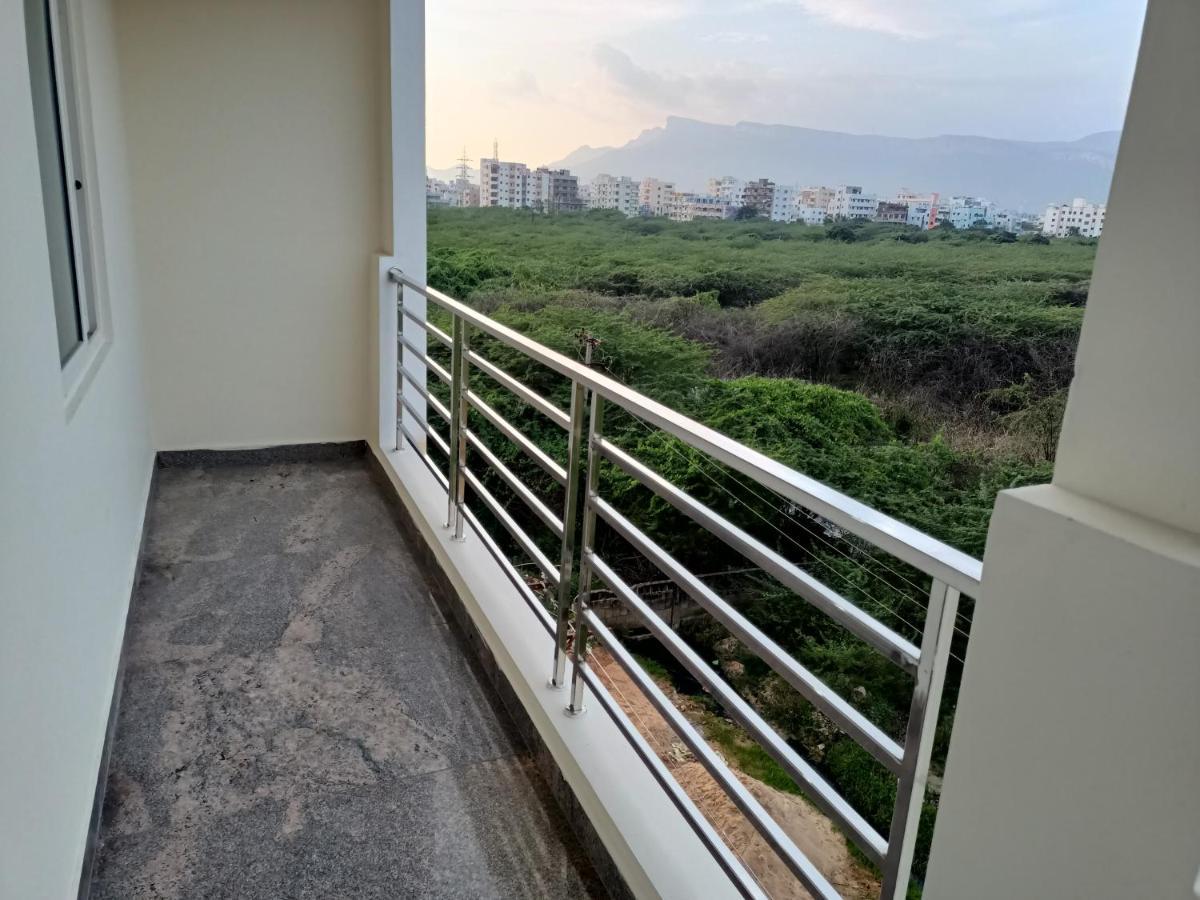 Four Seasons Home Stay Тирупати Екстериор снимка