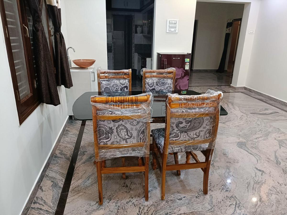 Four Seasons Home Stay Тирупати Екстериор снимка